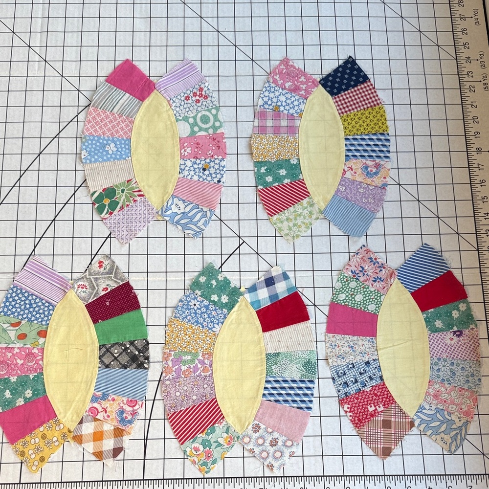 Vintage 1930s Double Wedding Ring Quilt Blocks – Set of 5 Hand-Pieced Patchwork
